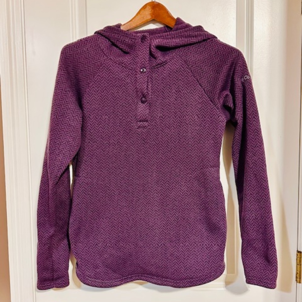 Cozy Columbia Chevron Hoodie with Pockets– Rarely Worn, Like New!
